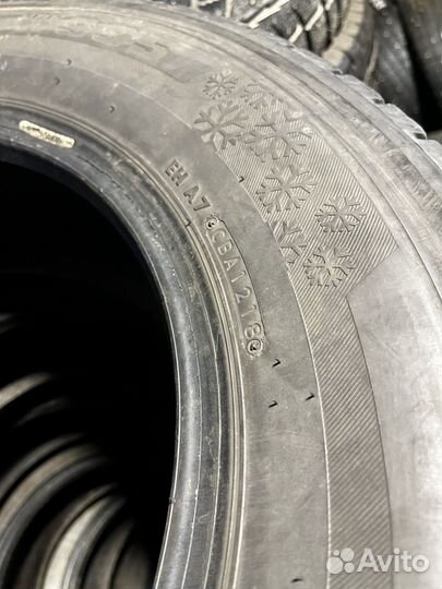 Bridgestone Blizzak W995 235/65 R16C