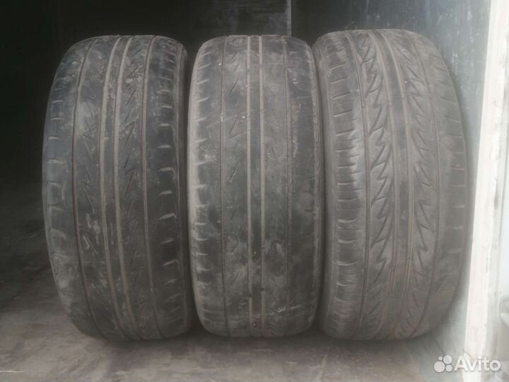 Bridgestone MY-02 Sporty Style 215/50 R17 91
