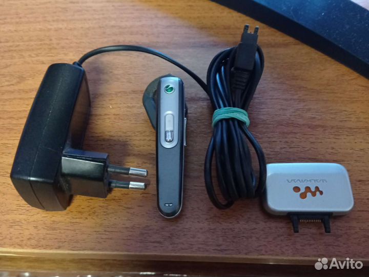 Беспроводная гарнитура для мобильника