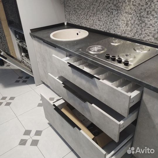 Кухня новая