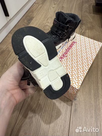 Ботинки демисезон ддя девочки 22