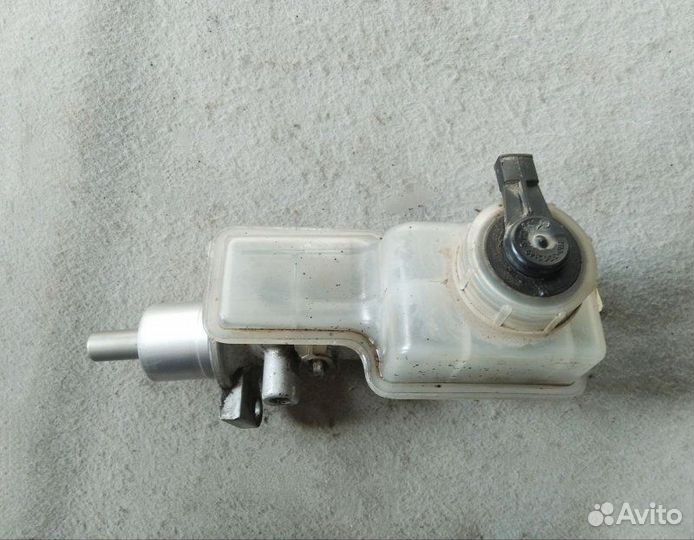 Главный тормозной цилиндр LADA Granta седан 1.6