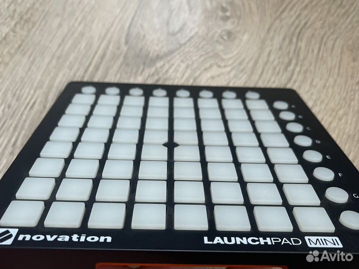 Novation launchpad mini Mk2