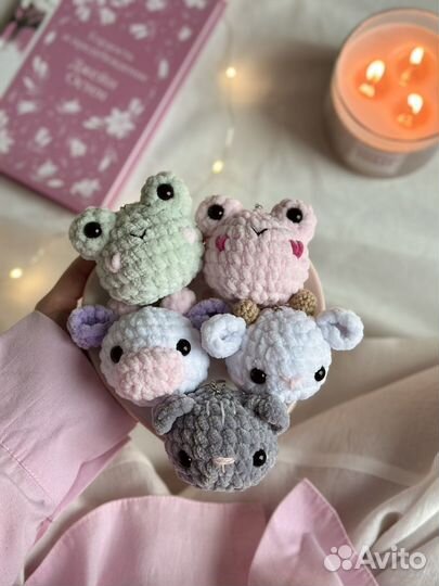 Вязаные брелки