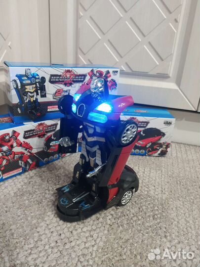 Машина робот трансформер