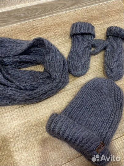 Комплект шапка и снуд