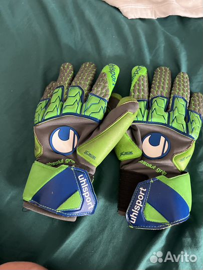 Вратарские перчатки uhlsport
