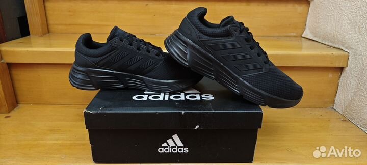 Кроссовки Adidas 42 и 43 размер оригинал