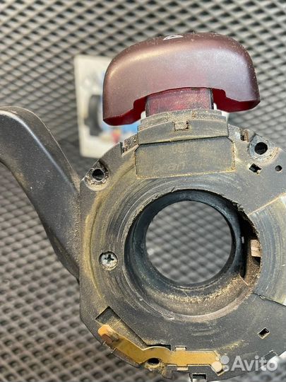 Переключатель поворотов Volkswagen Passat B4