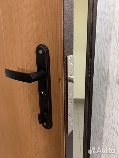 Вскрытие замена дверных замков