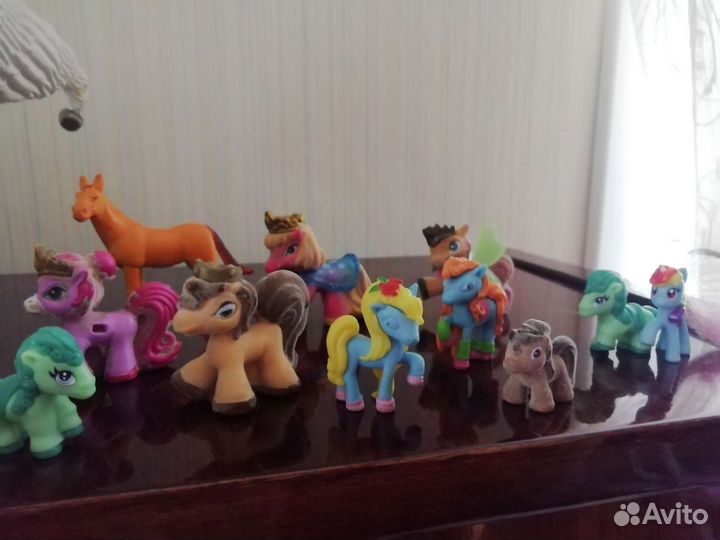 Лошадки игрушечные