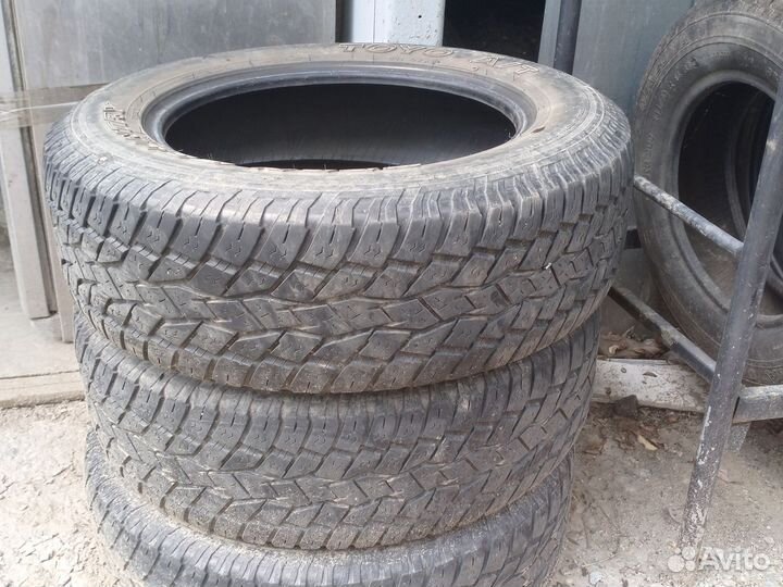 Toyo Open Country A/T 225/65 R17 102H