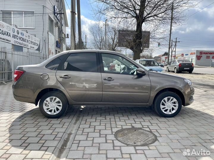 LADA Granta 1.6 МТ, 2024, 3 км