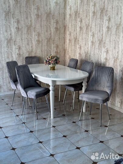 Комплект стол и стулья. В наличии