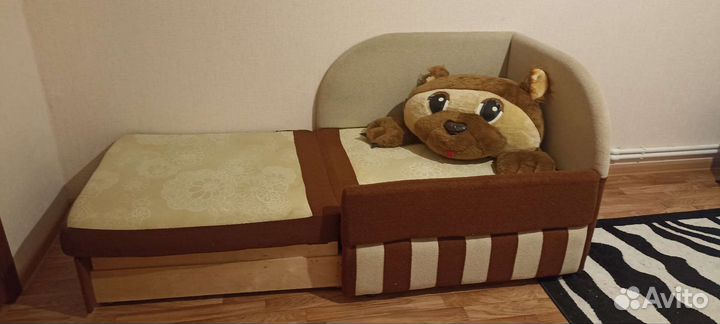 Детская кровать диван с мягкими бортиками