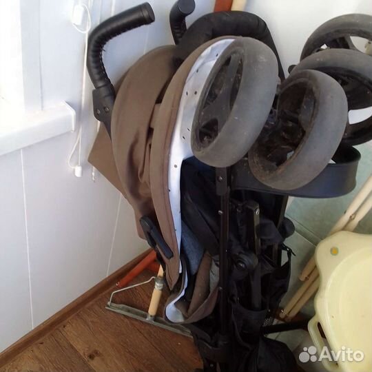 Коляска трость