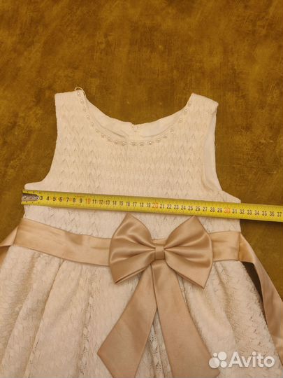Нарядное платье для девочки 134-140