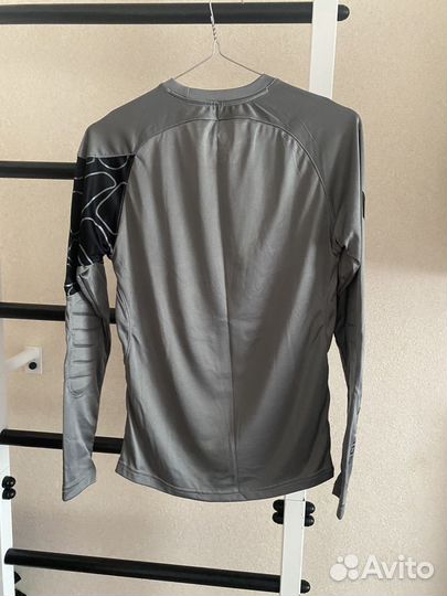 Свитер вратарский