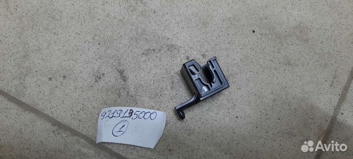 Клипса фары Kia Optima/2016