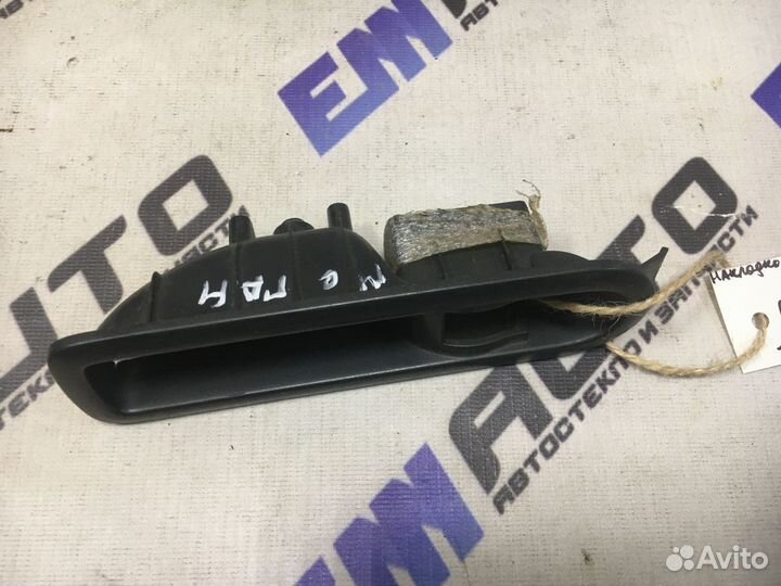 Накладка кнопки стеклоподъемника Рено Меган 2