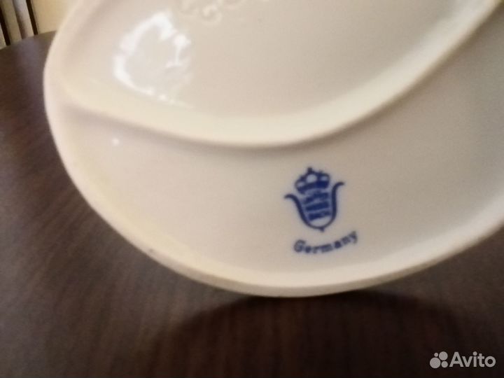 Статуэтка фарфор девушка