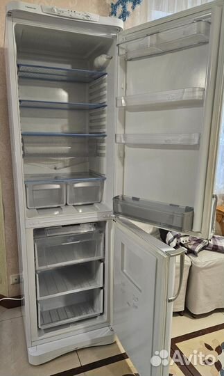 Холодильник Indesit два компрессора Б/у