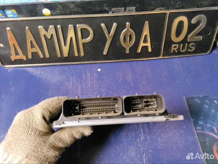 Блок управления двигателем Nissan Wingroad Y11