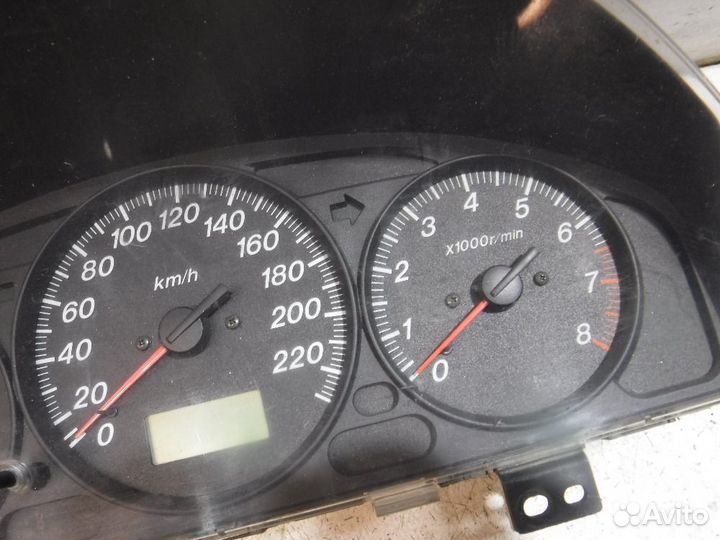 Панель приборов Mazda 323 BJ