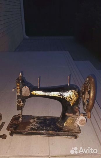 Швейная машина Singer