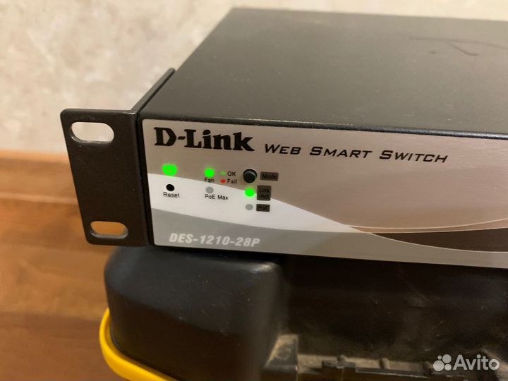 Коммутатор с 24 портами D-Link