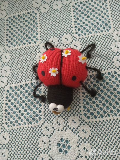 Божья коровка игрушка