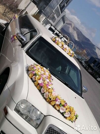 Свадебные украшения на машину