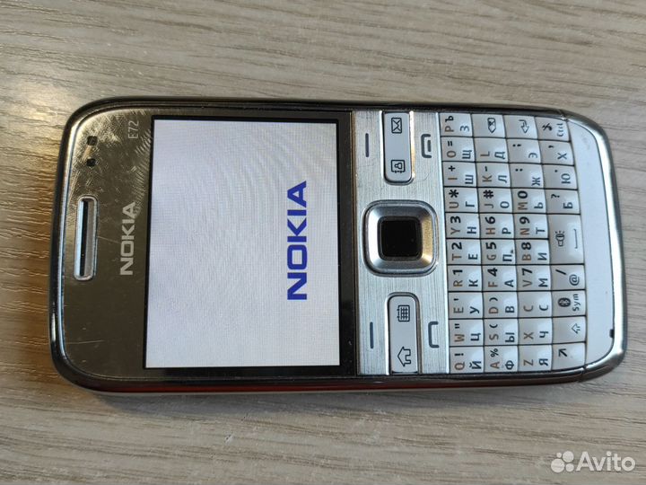 Nokia E72