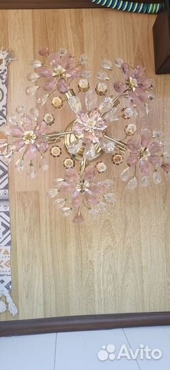 Люстры и бра