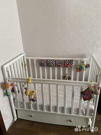 Кровать детская без матраса