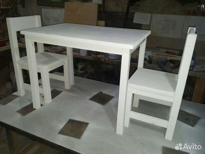 Детский стол и стул
