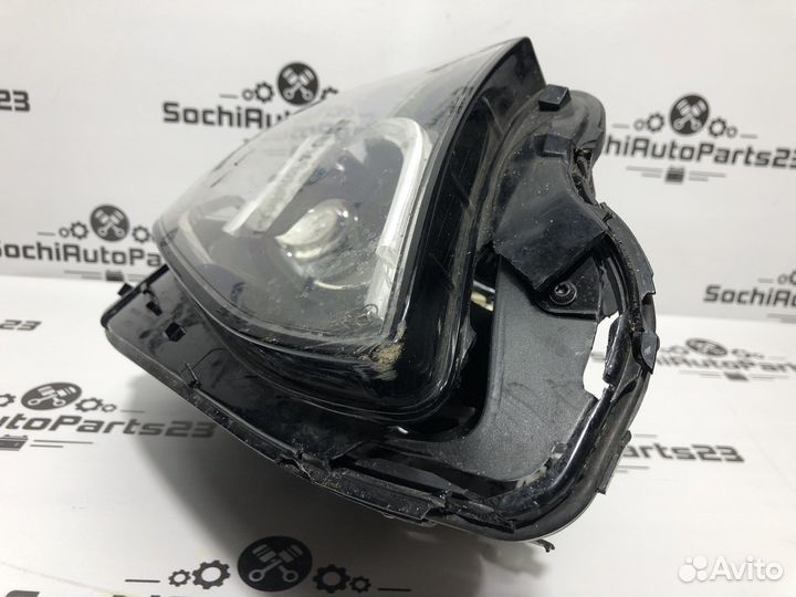 Фара битая Mercedes benz w213 E class до рест