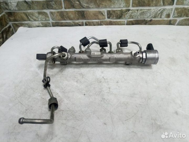 Топливная рейка Audi Q3 8U 2.0 TDI 2016