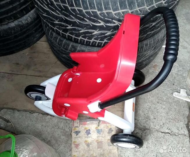 Кукольная коляска для куклы