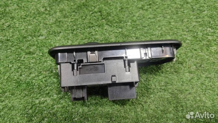 Блок управления стеклоподъемниками Ford Fiesta (C