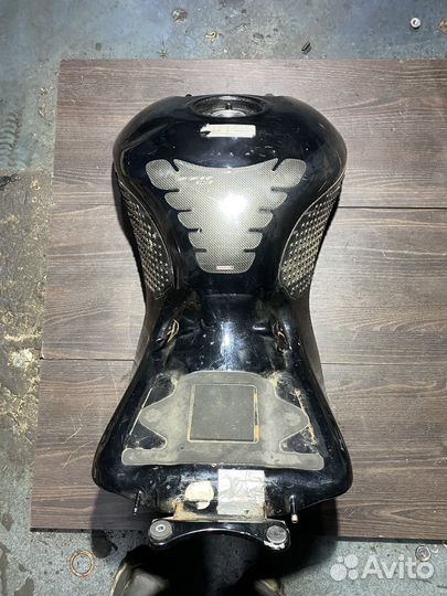 Бензобак для Kawasaki ZX14 ZZR1400 06-11