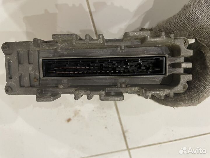 Блок управления двигателем Volkswagen Golf 3/Vento