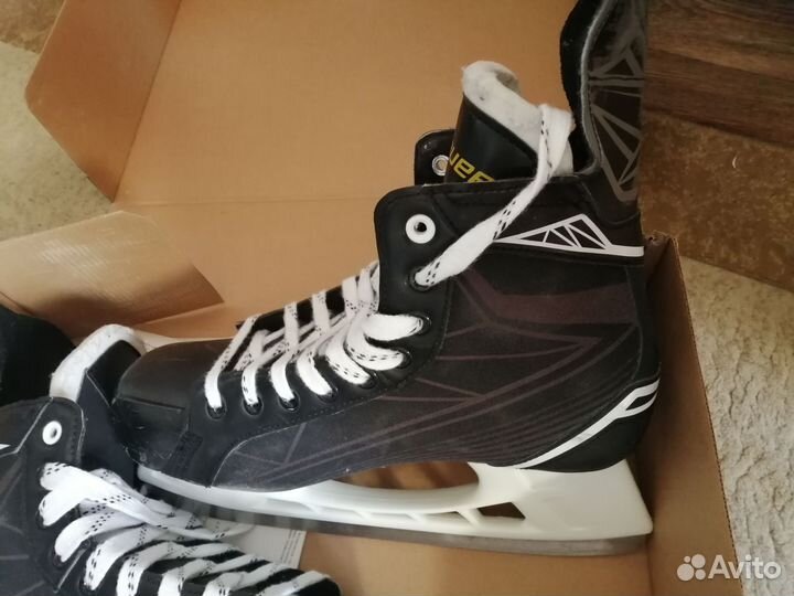 Хоккейные коньки bauer