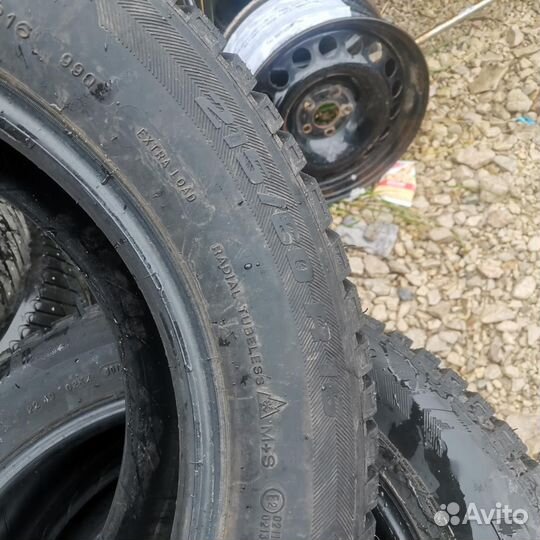 Bfgoodrich G-Force Stud 215/60 R16