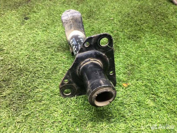 Кронштейн усилителя бампера, домик передний левый