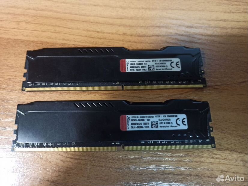 Оперативная памятьDDR4, DDR3,DDR2