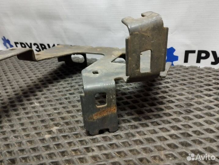 Крепление проводки Volvo FH4 21255350