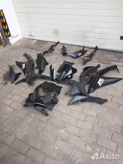 Пластик оригинал на gsx-r 600, 750 k8