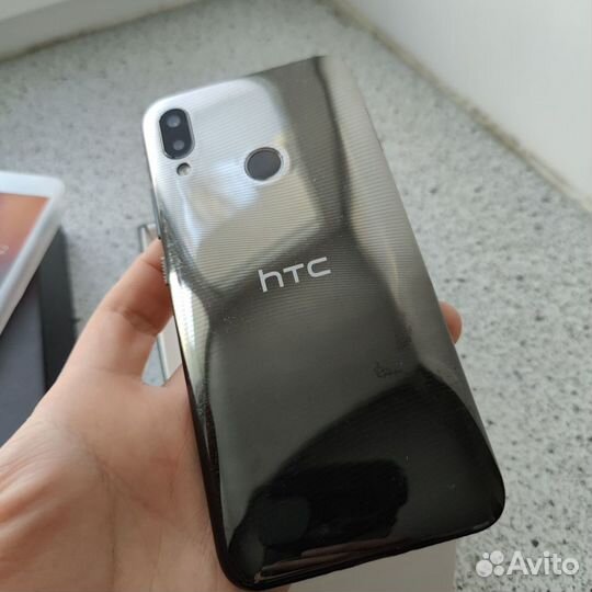 HTC Wildfire E2, 4/64 ГБ