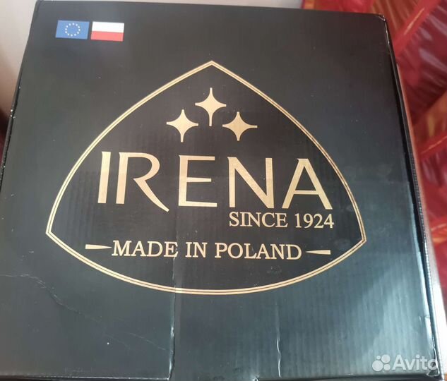 Ваза для фруктов на ножке